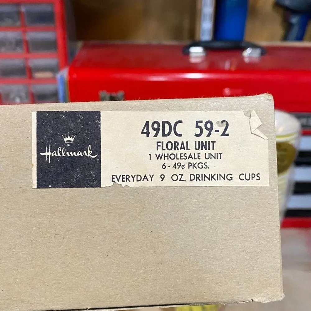 Vintage Hallmark Plans-A-Party Yellow Floral Paper Cups 48 total 9 oz
